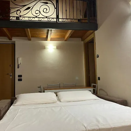 Downtown Room Bergamo Exterior foto